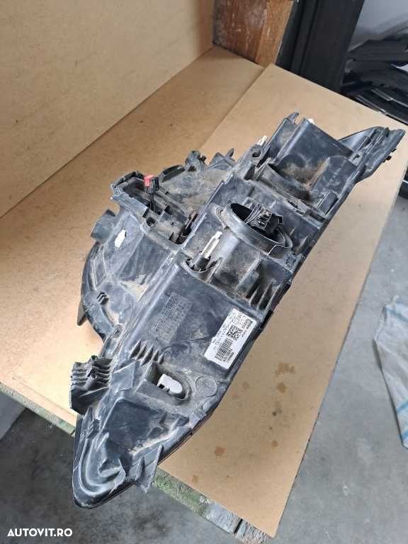 Far stanga Renault Megane 4 original Europa cod 260602792R - 4
