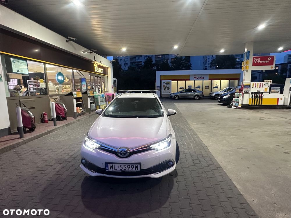 Toyota Auris 1.8 HSD Prestige NAVI - 1