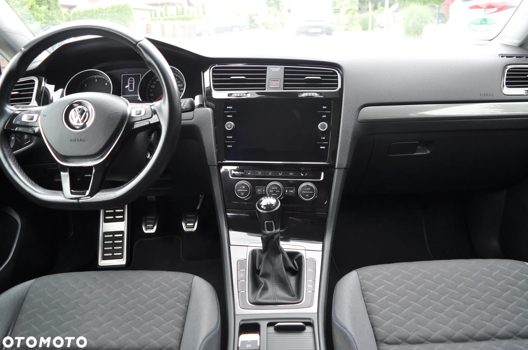 Volkswagen Golf 1.6 TDI Join - 27