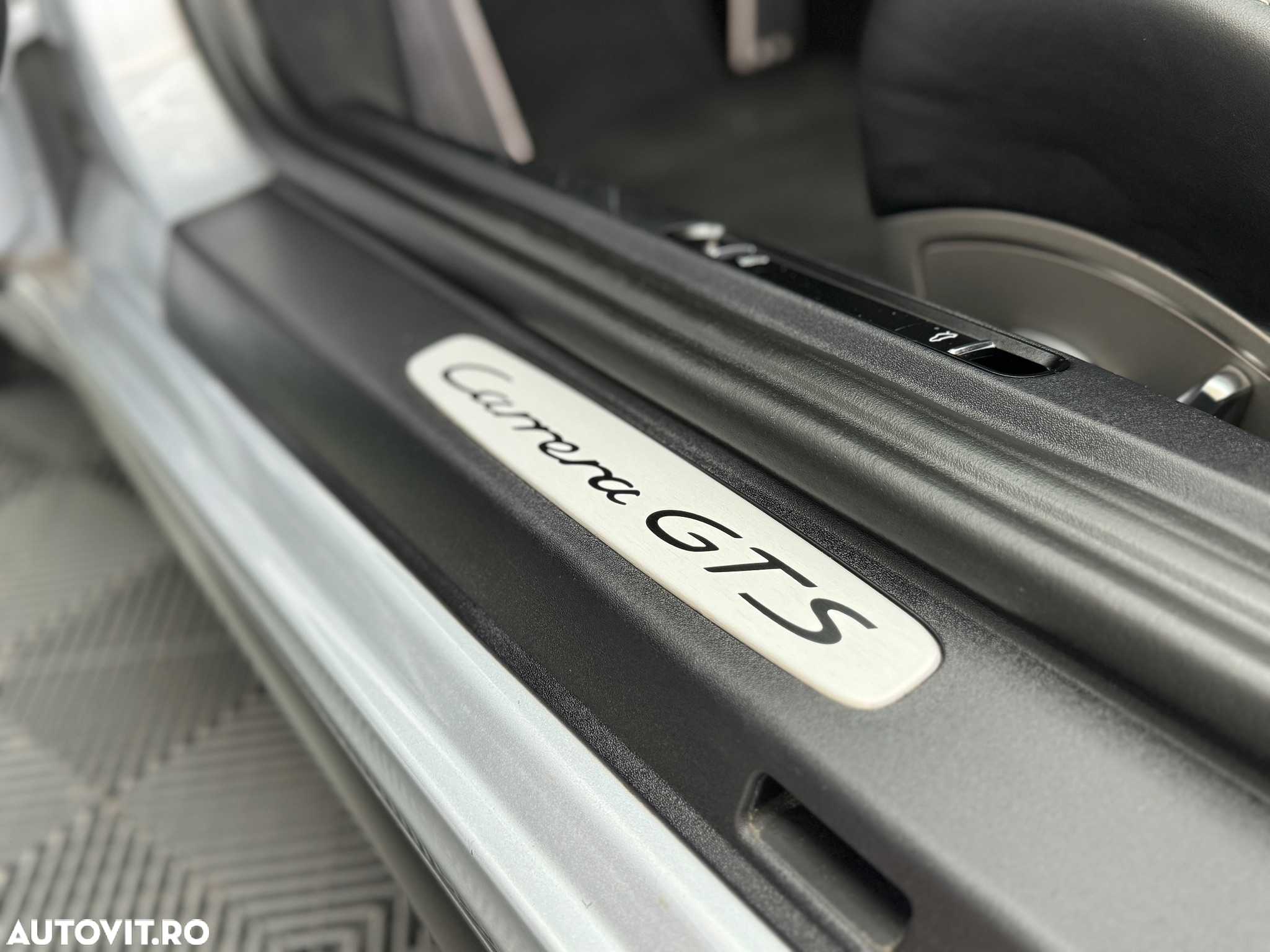 Porsche 911 Carrera GTS Cabriolet PDK - 25
