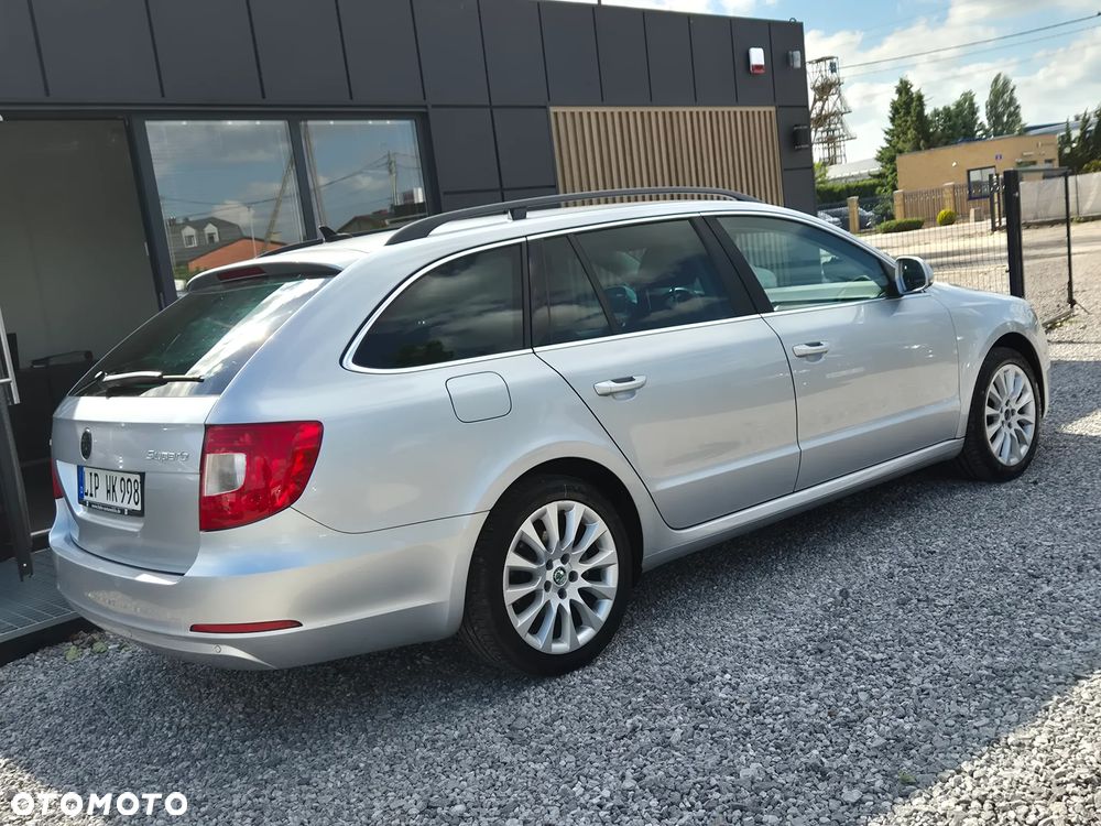 Skoda Superb 2.0 TDI DSG Exclusive - 13