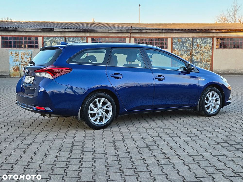 Toyota Auris Hybrid 135 Premium - 14