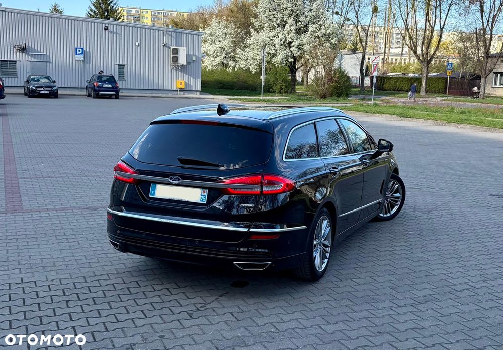 Ford Mondeo SW 2.0 Hybrid Vignale - 11
