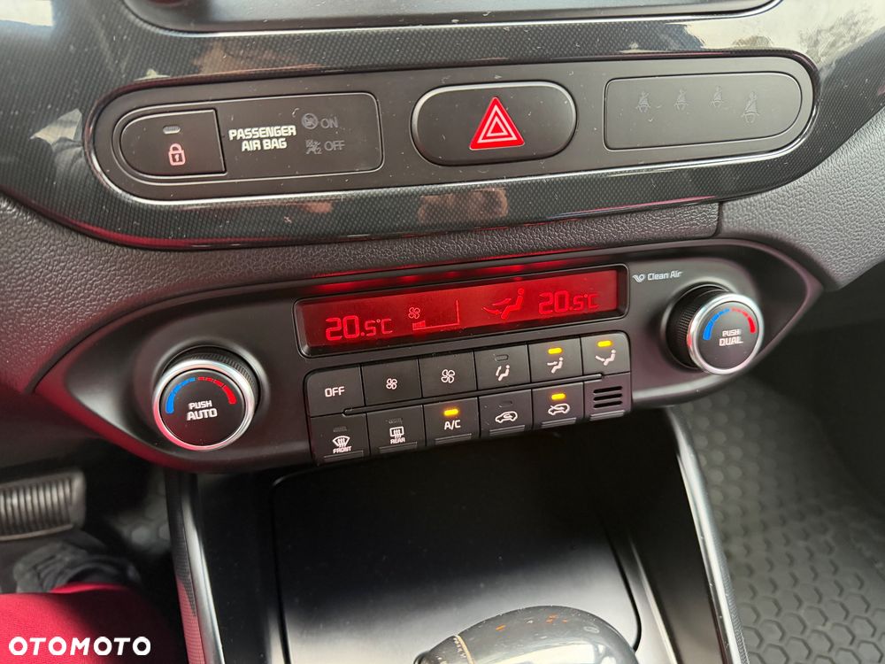 Kia Carens 2015