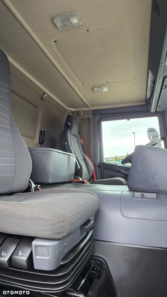 Scania P360 6x2 Euro 6 bez EGR, kurierka kontener 24 palety 9.7m rama do zabudowy laweta beczka asenizacyjna niski przebieg! - 24