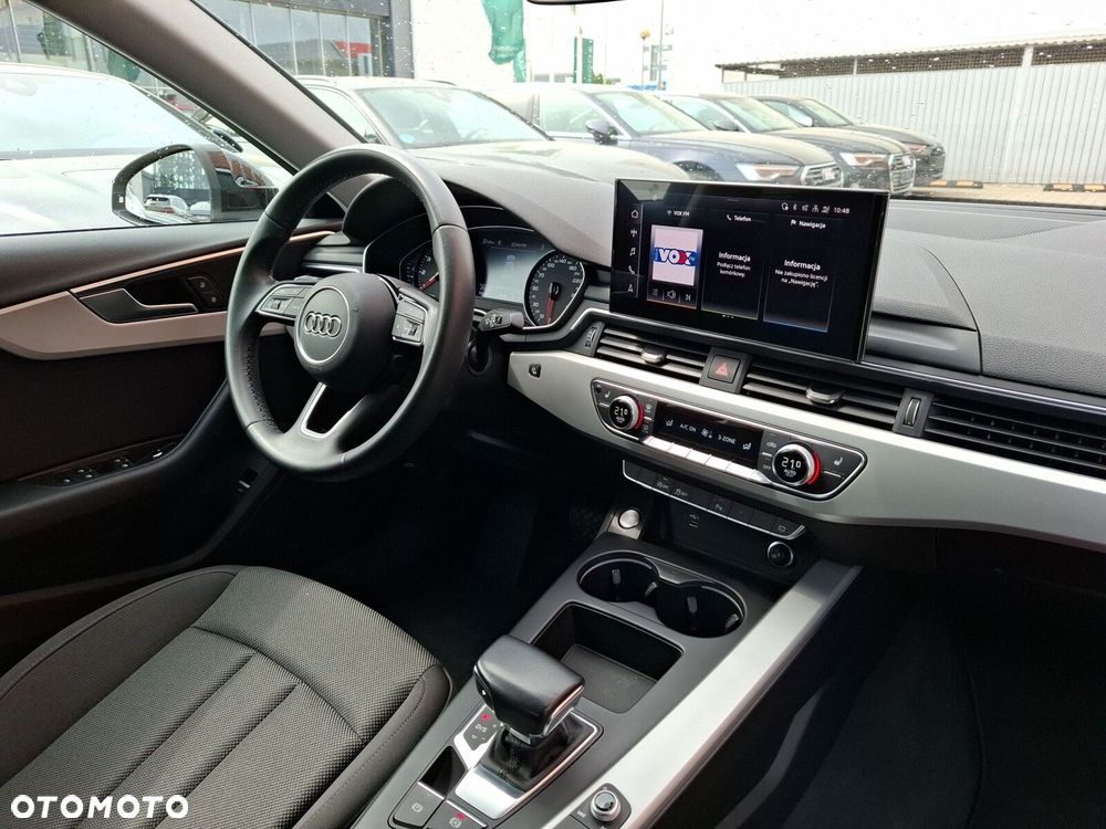 Audi A4 Limousine - 13