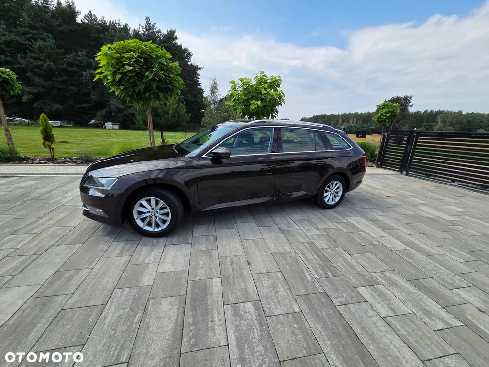 Skoda Superb 2.0 TDI Ambition DSG - 21