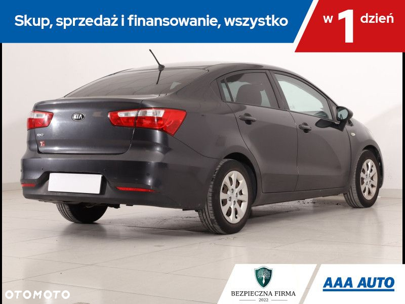 Kia Rio - 6