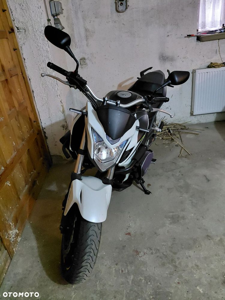 Honda CBF - 4