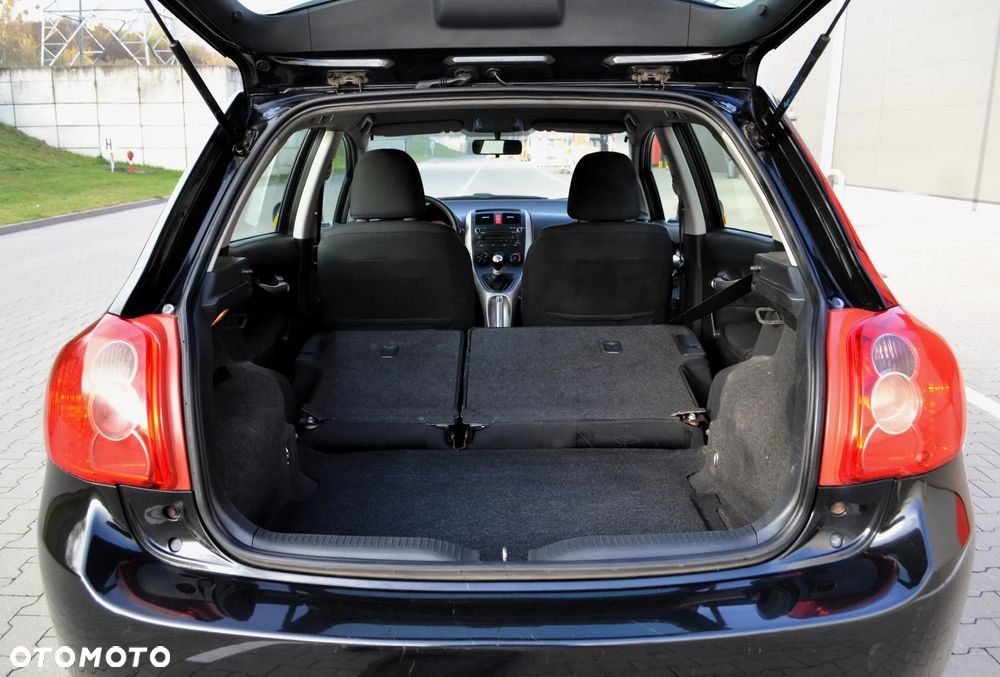 Toyota Auris 1.4 D-4D Luna - 30