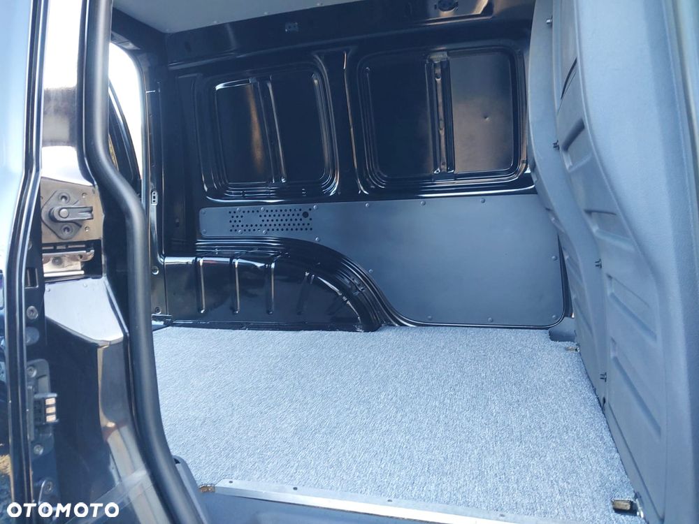 Volkswagen Caddy - 13