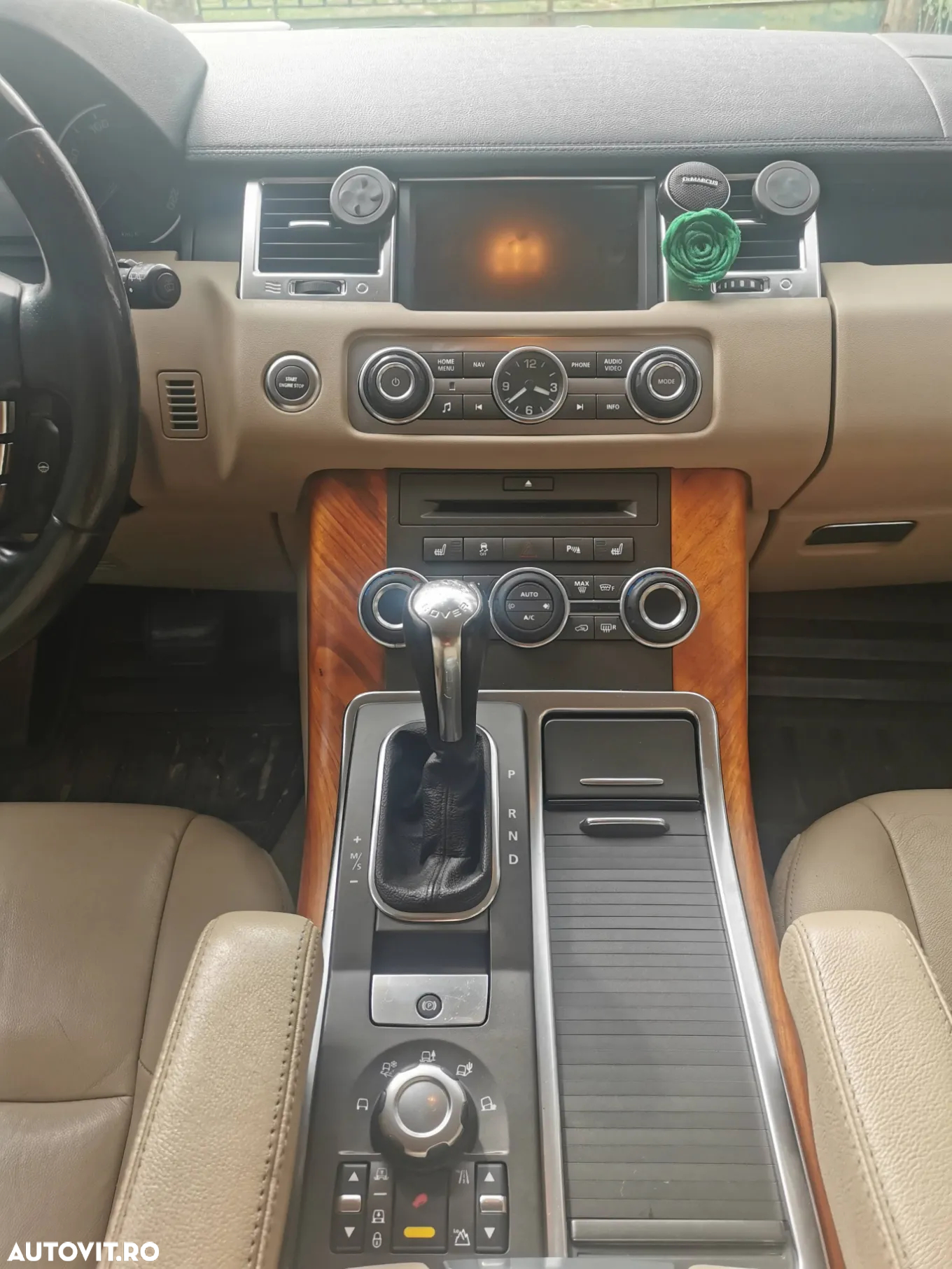 Land Rover Range Rover Sport 3.0 TDV6 SE - 16