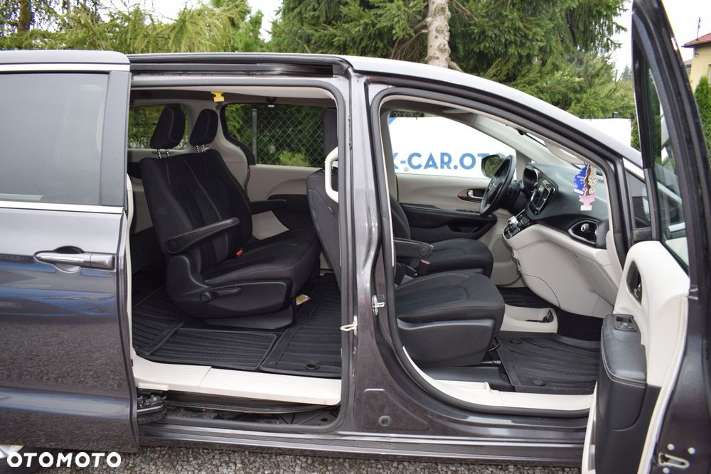 Chrysler Voyager - 11