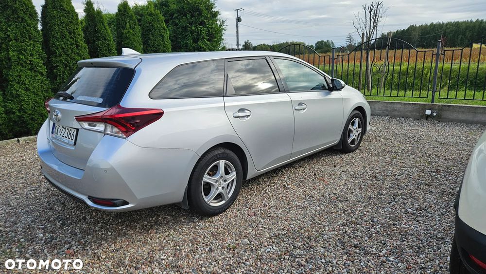 Toyota Auris 1.6 Comfort - 5