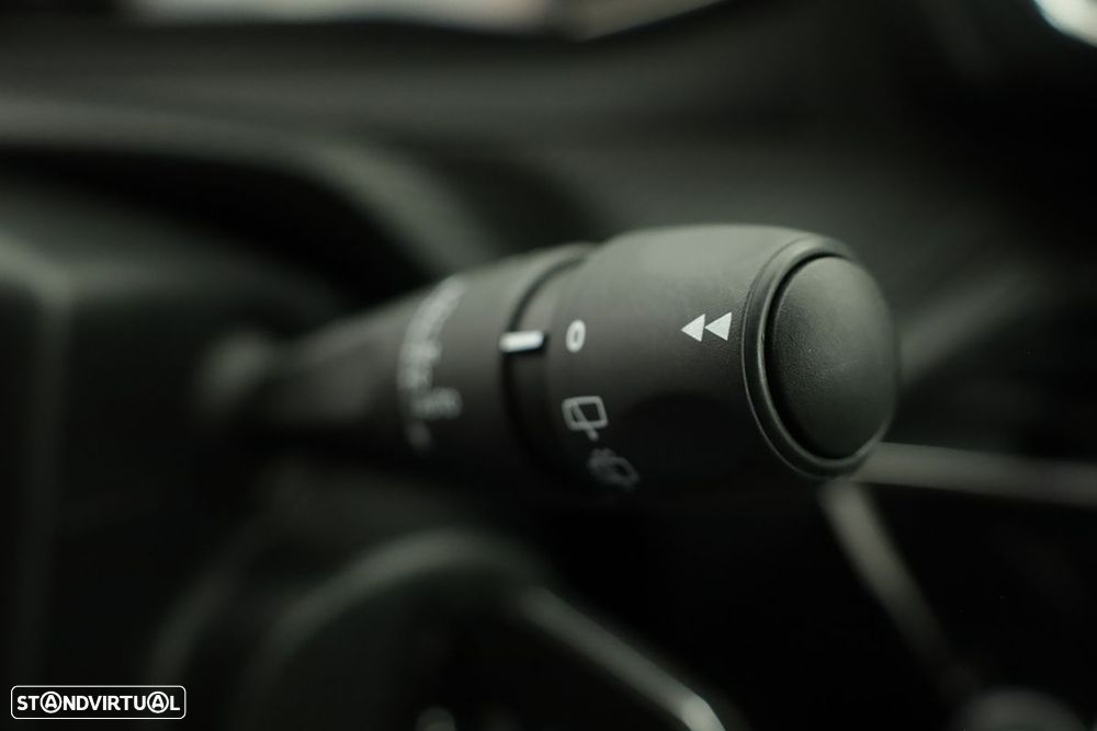 Peugeot 2008 1.2 PureTech Allure - 19