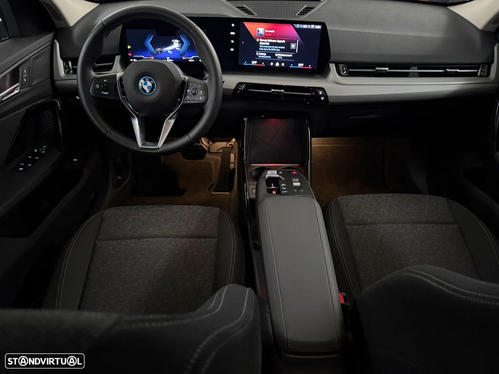 BMW iX2 - 34