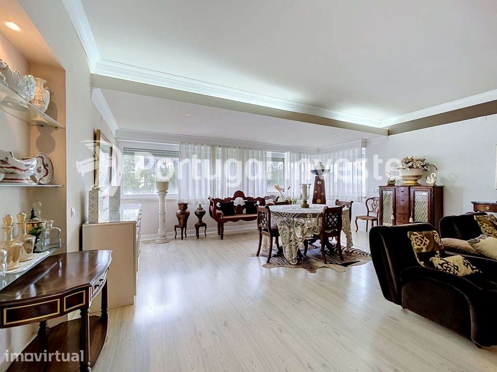Excelente apartamento de 4 assoalhadas na Av. D. Nuno Álvares Perei... - Grande imagem: 3/24
