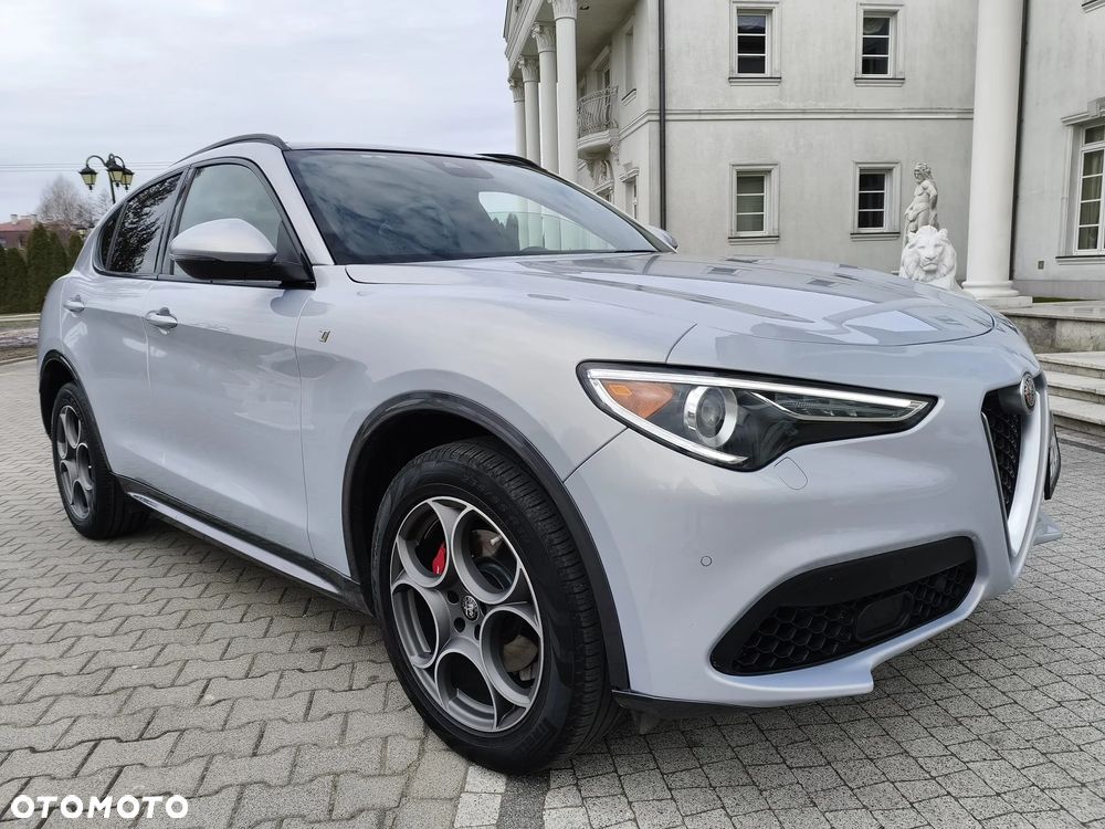 Alfa Romeo Stelvio 2.0 Turbo 16V AT8-Q4 Ti - 3