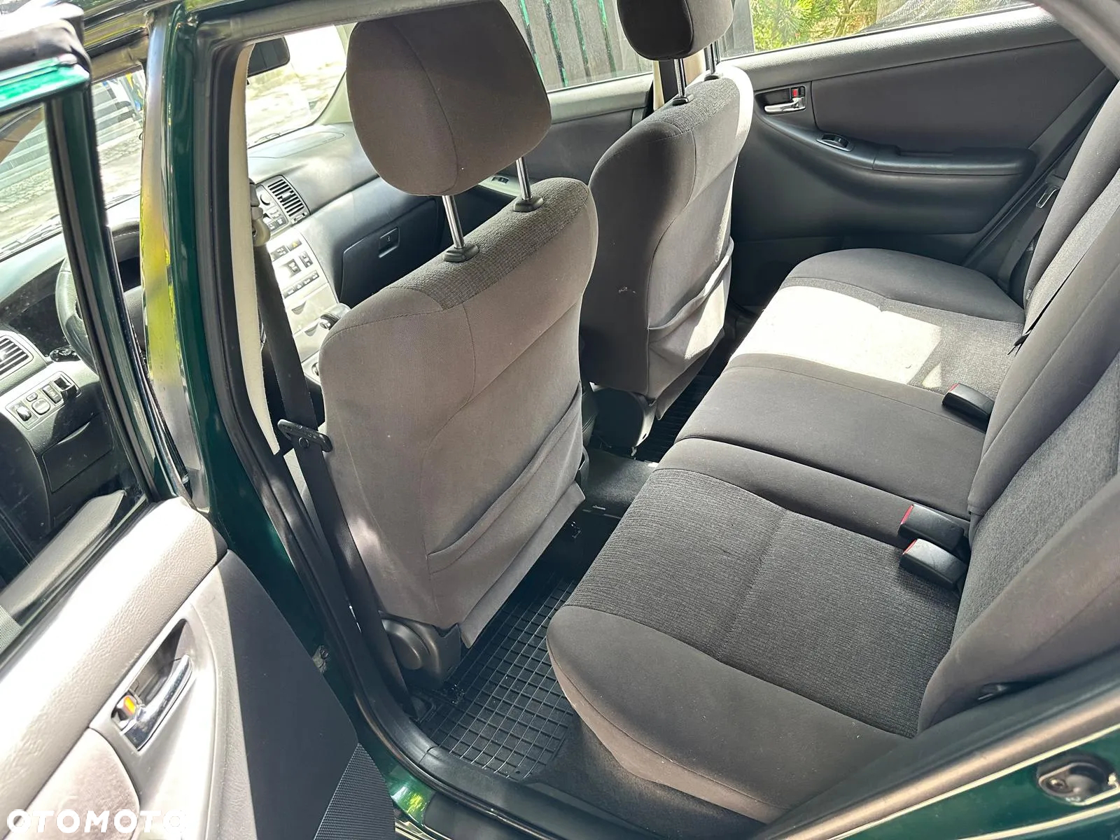 Toyota Corolla 1.6 VVT-i Sol - 13