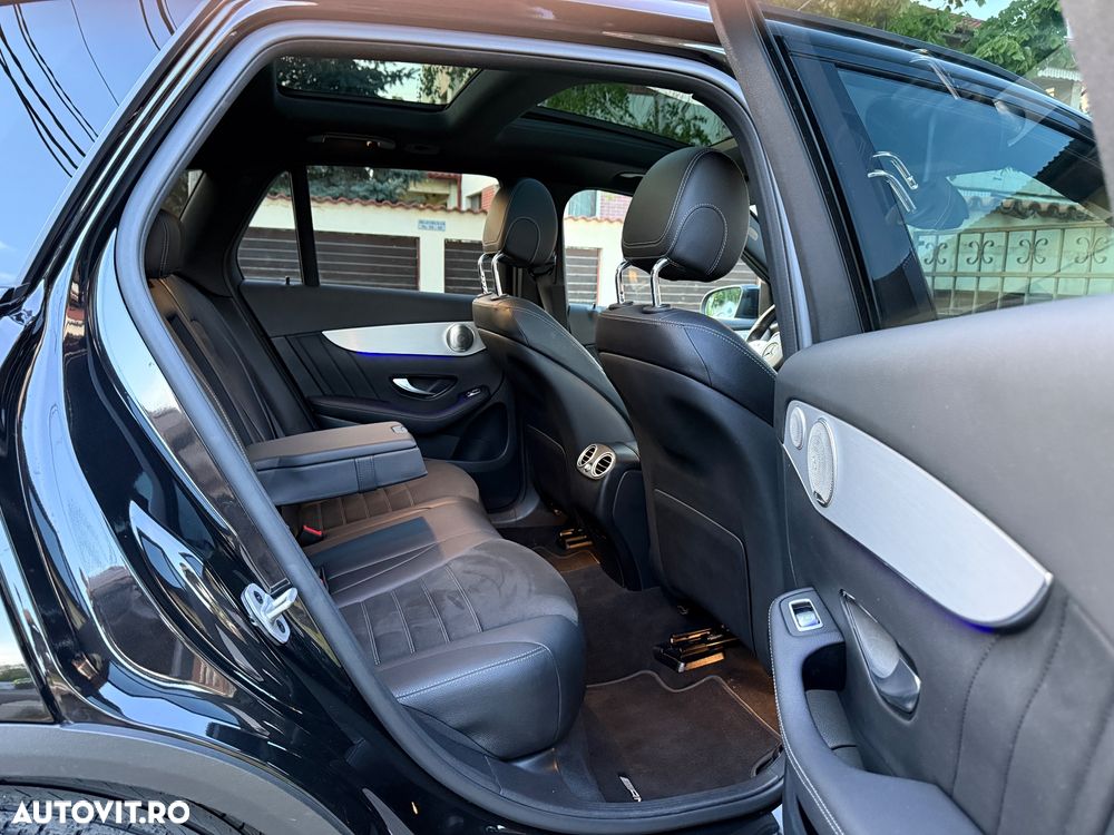 Mercedes-Benz GLC 300 4MATIC 9G-TRONIC AMG Line Plus - 12