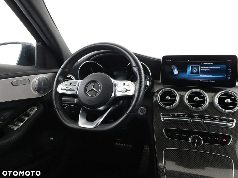 Mercedes-Benz Klasa C 300 4Matic 9G-TRONIC Night Edition - 17