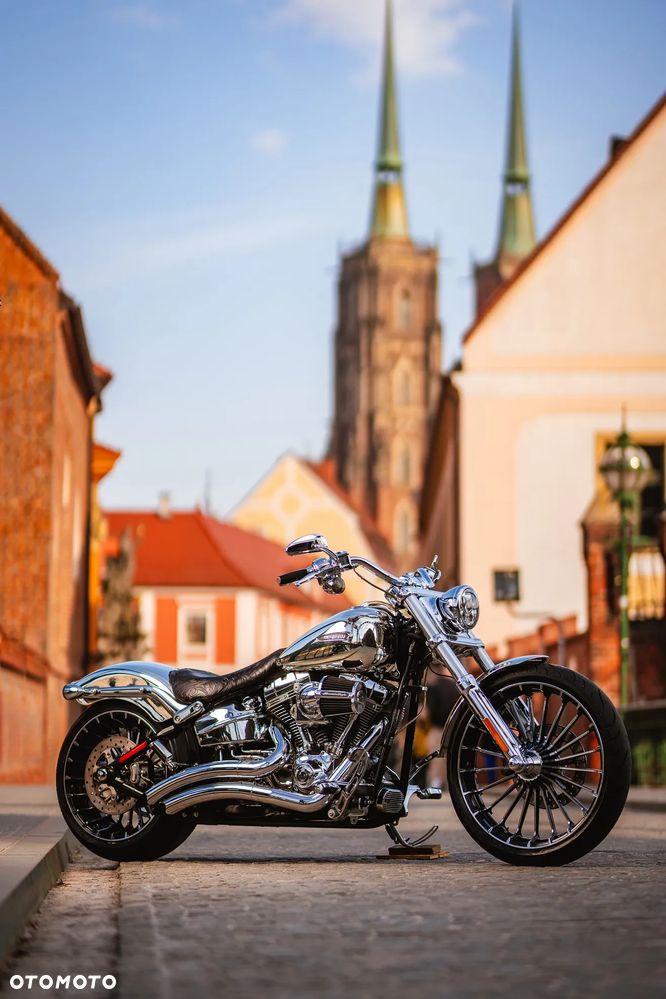 Harley-Davidson FXSB Breakout - 11