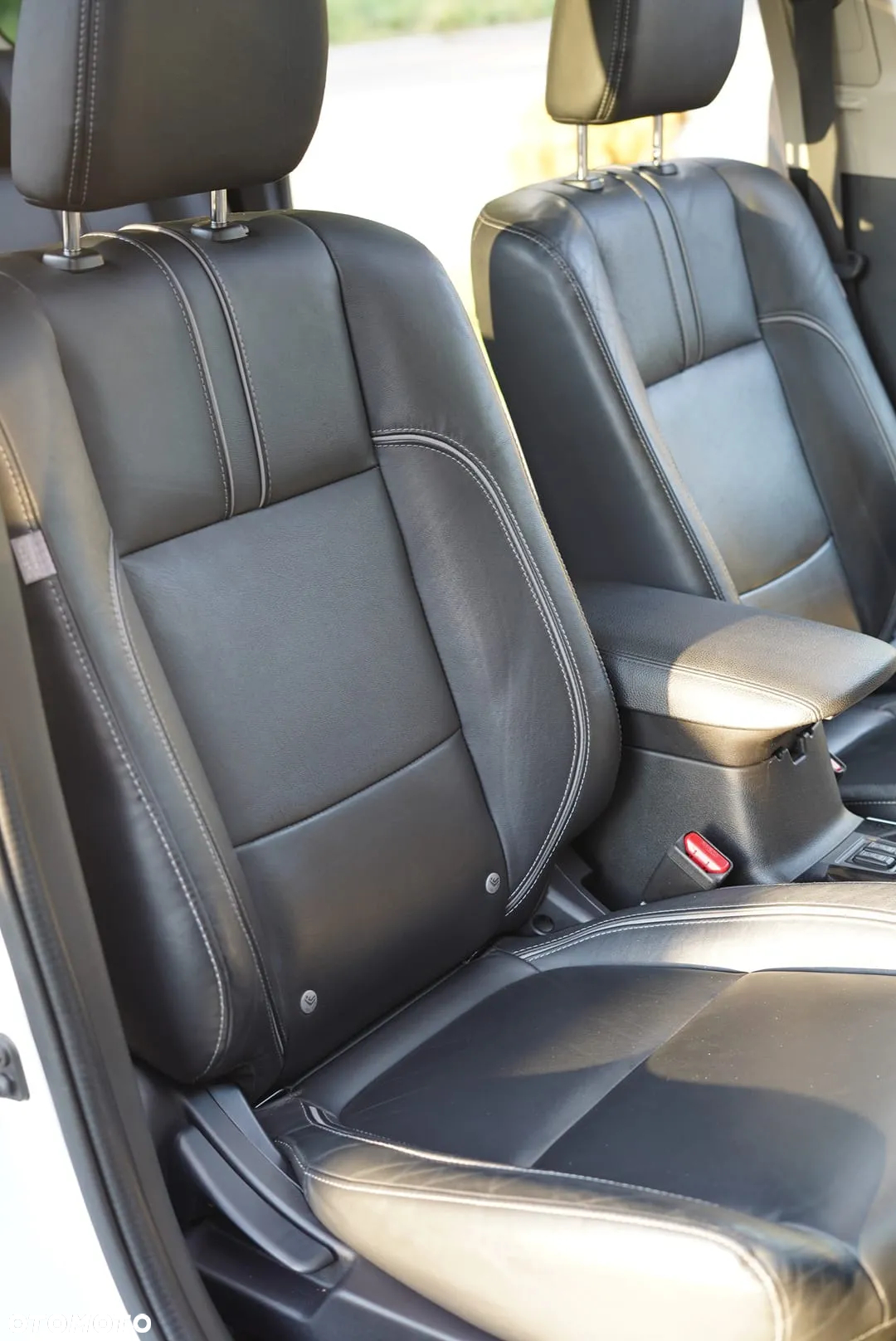 Mitsubishi Outlander 2.0 Instyle Navi 4WD CVT - 11