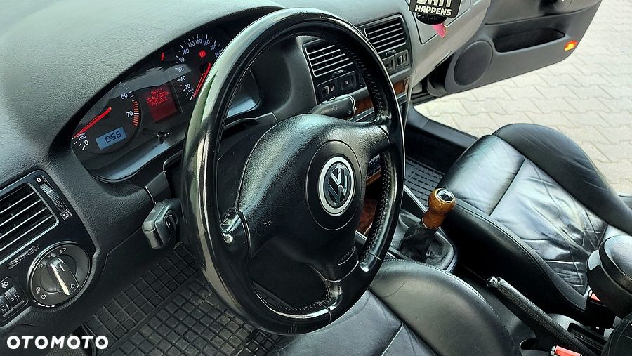 Volkswagen Bora 2.3 V5 Highline - 12