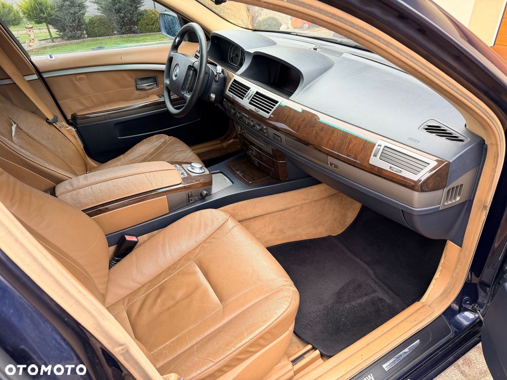 BMW Seria 7 - 26