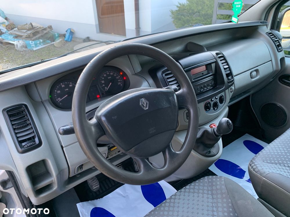 Renault Trafic - 8