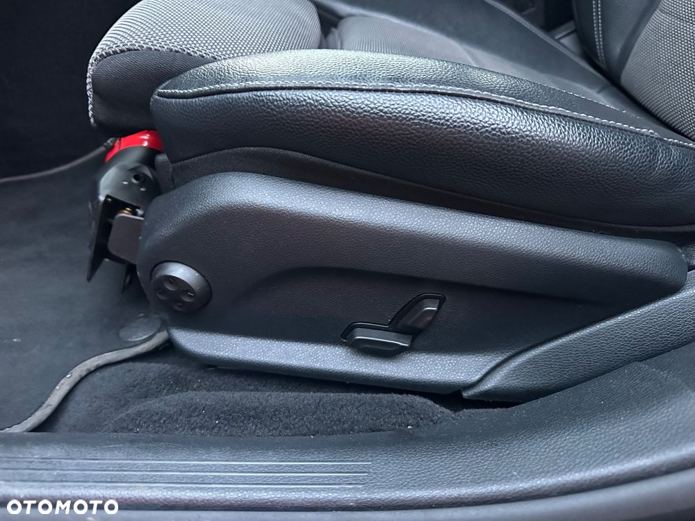 Mercedes-Benz Klasa E - 11