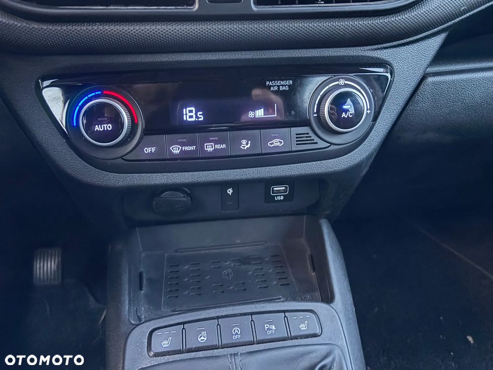 Hyundai i10 1.0 BlueDrive Premium - 14