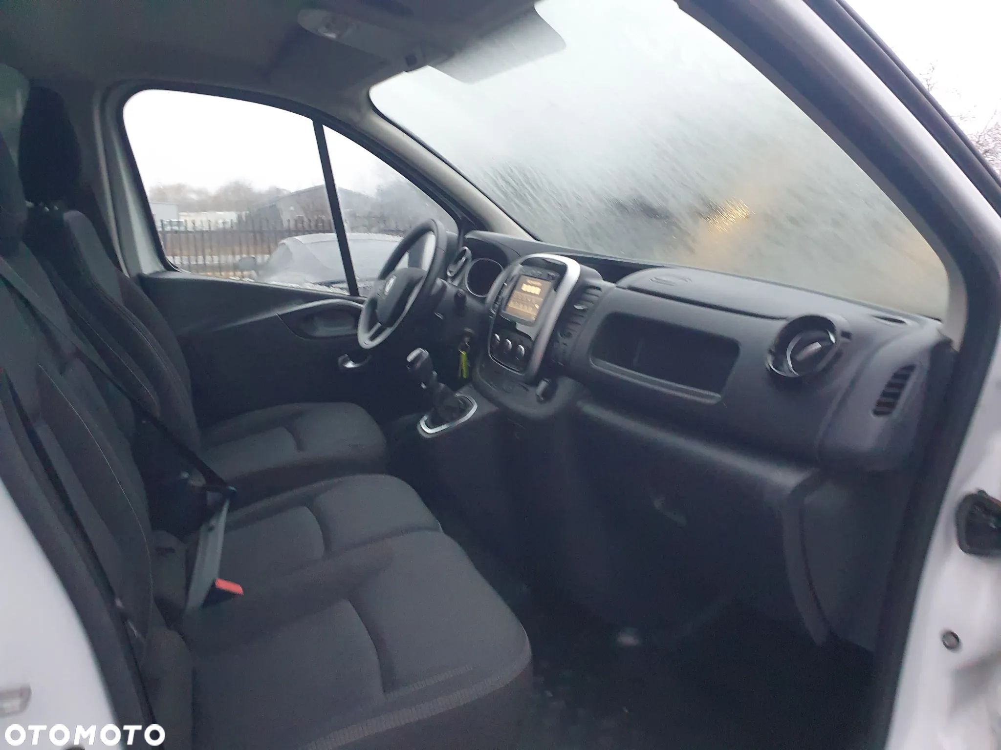Renault TRAFIC - 7