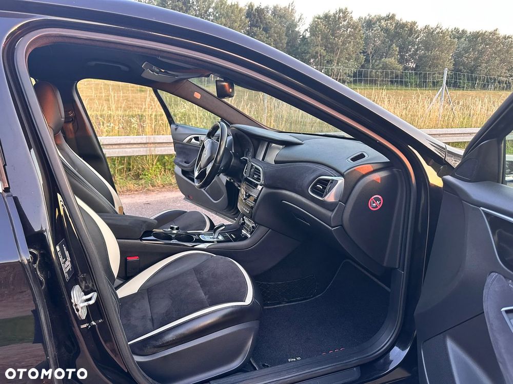 Infiniti Q30 1.6t Business 7DCT - 12