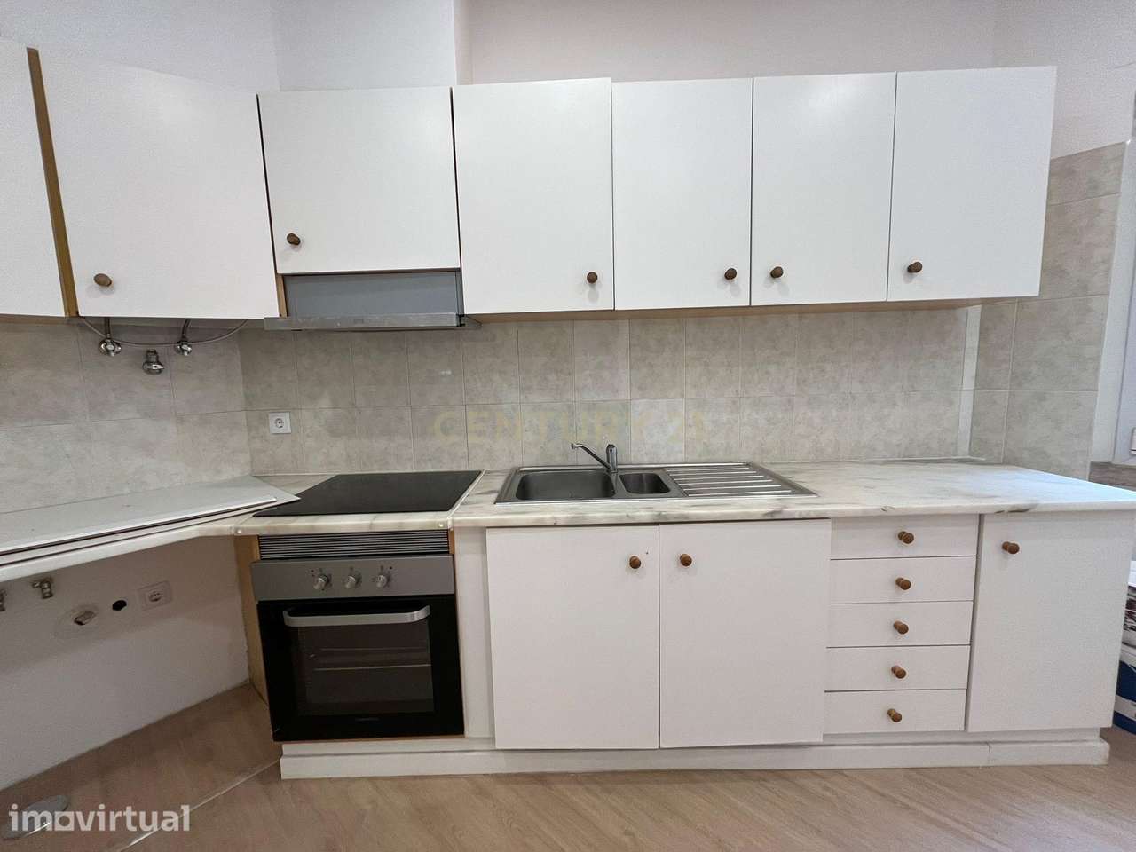 Oportunidade única de arrendamento de um encantador apartamento T1 loc - Grande imagem: 3/15