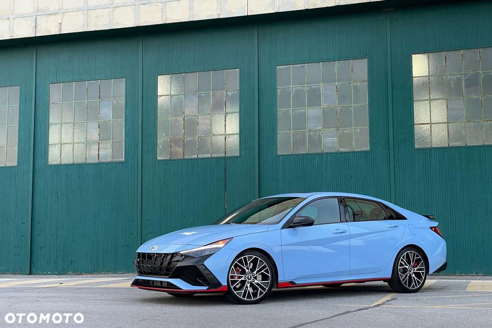 Hyundai Elantra - 1