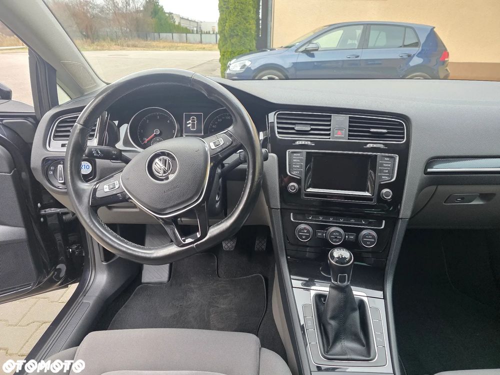 Volkswagen Golf 2.0 BlueTDI Highline - 14