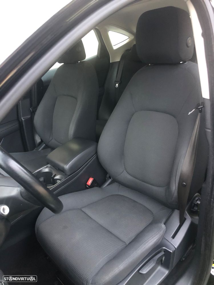 Jaguar E-Pace 2.0 i4D S - 6