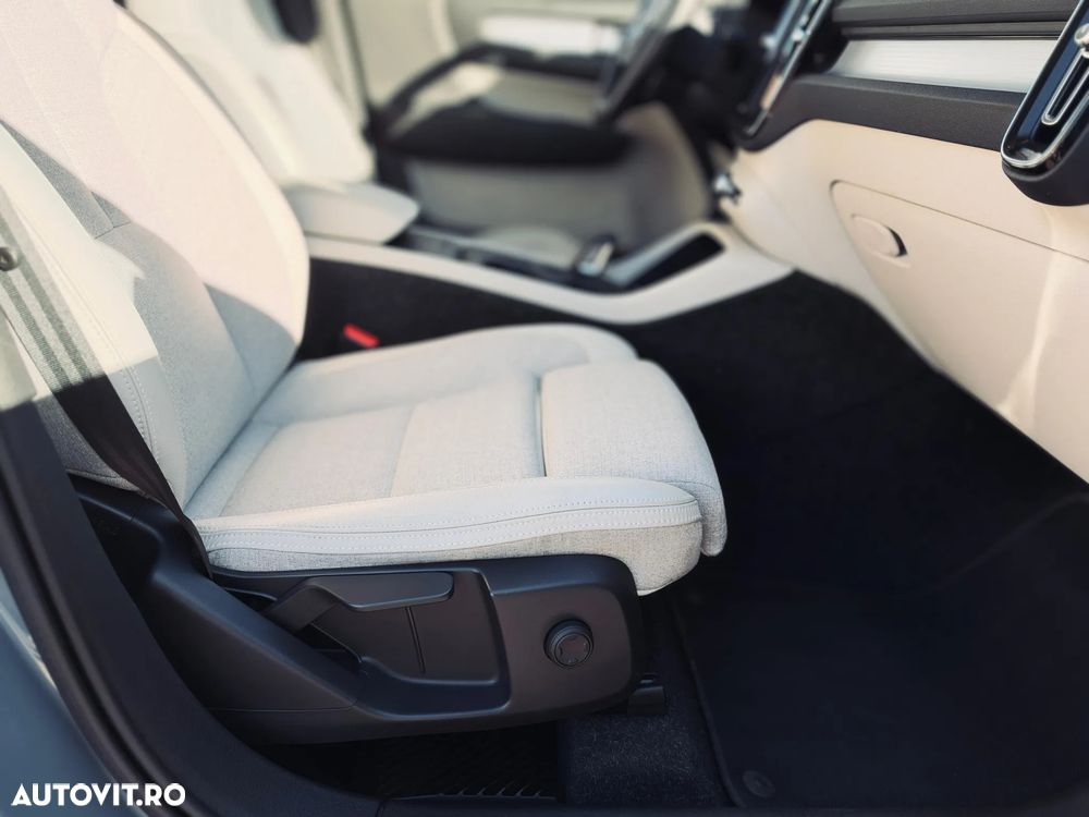 Volvo XC 40 D3 Geartronic Momentum Pro - 21