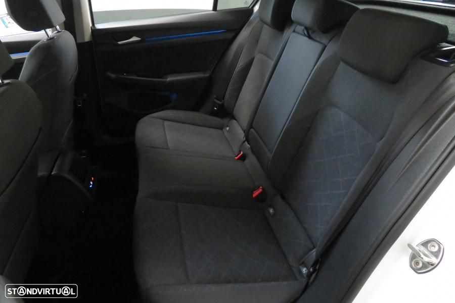 VW Golf 1.0 TSI Life - 24