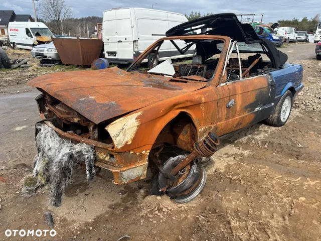 KAROSERIA TYŁ LAMPY KLAPA ZDERZAK BMW E30 - 9