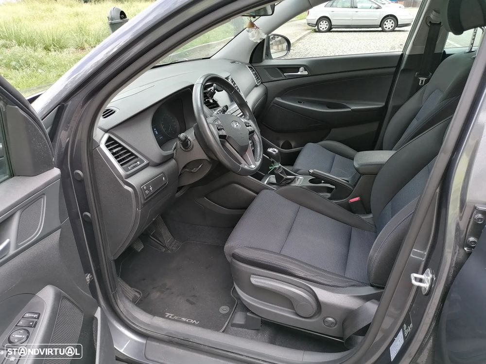 Hyundai Tucson 1.7 CRDi Executive - 9