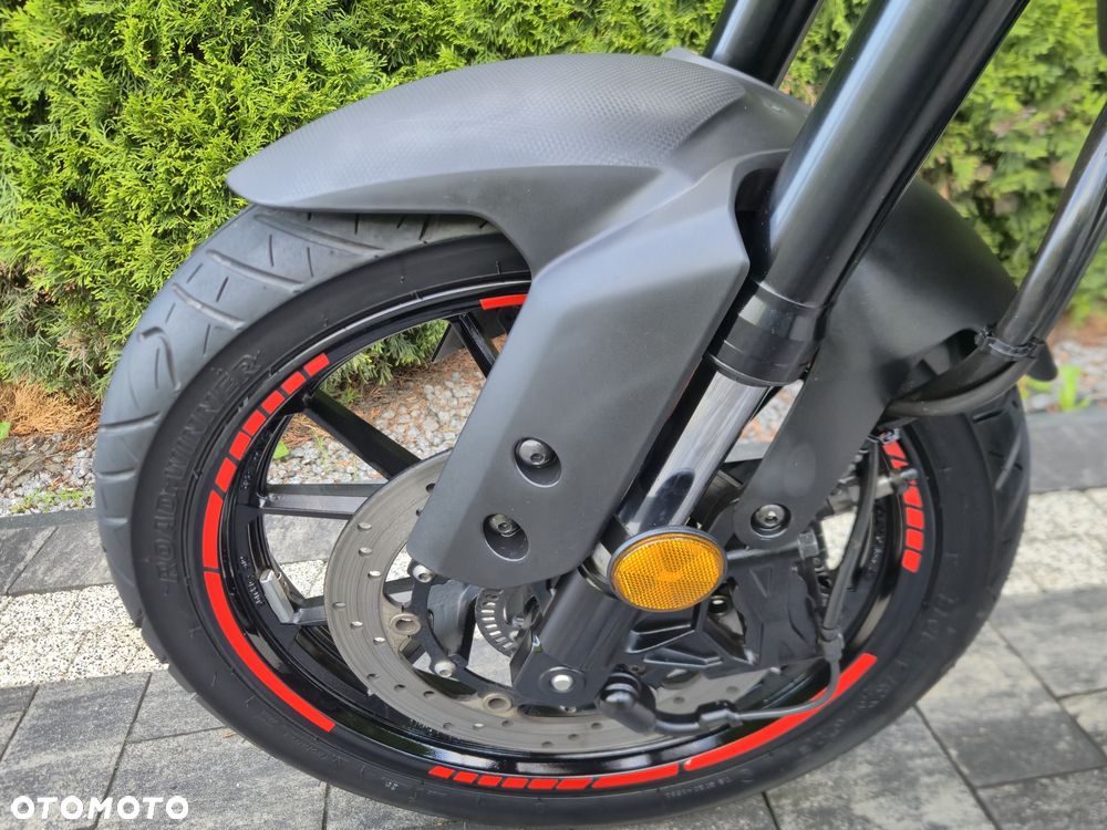 Yamaha MT - 17