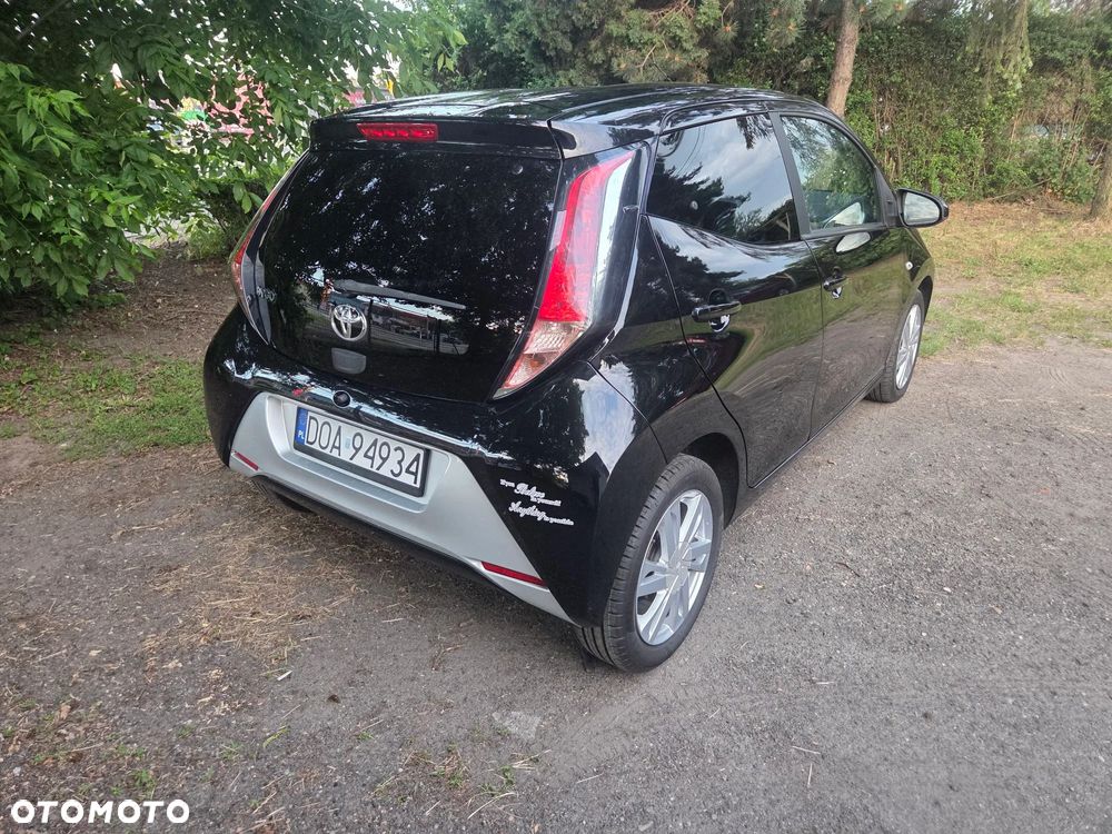 Toyota Aygo x-clusiv - 8