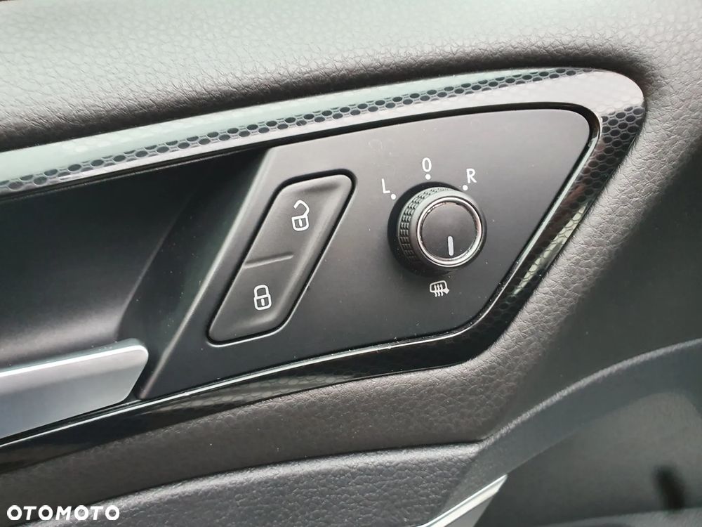 Volkswagen Golf 1.4 TSI BlueMotion Technology DSG Comfortline - 20