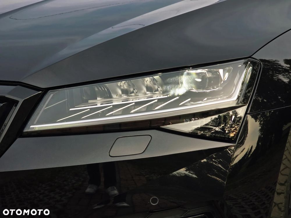 Skoda Superb 2.0 TSI Sportline DSG - 10