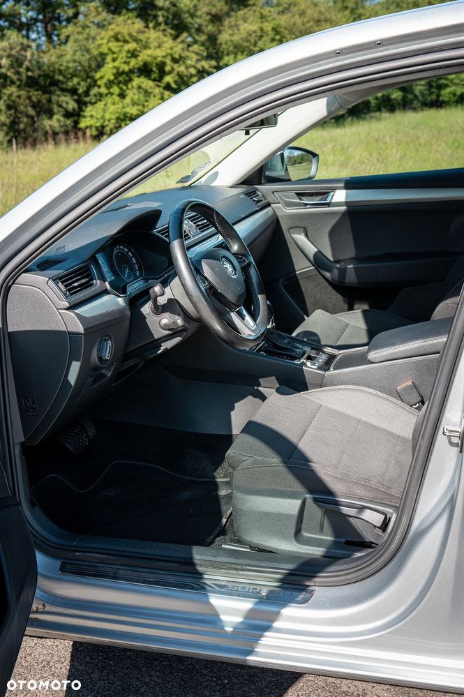 Skoda Superb 2.0 TDI Ambition DSG - 4