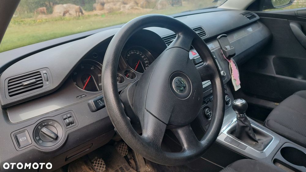 Volkswagen Passat - 6