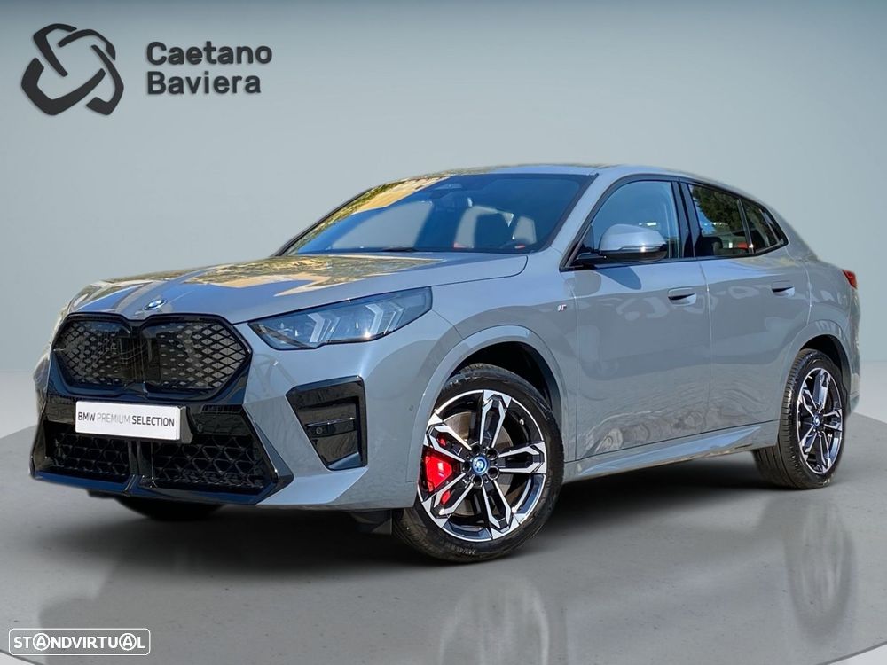 BMW iX2 eDrive20 Pack Desportivo M Pro - 1
