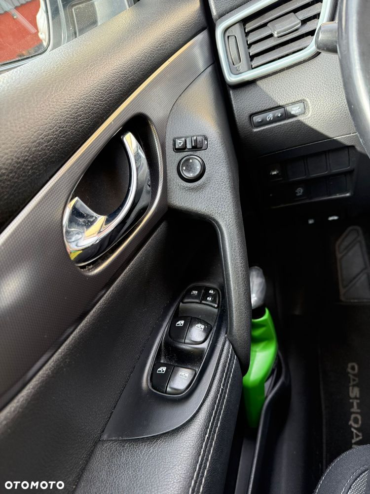 Nissan Qashqai 1.3 DIG-T N-Connecta - 4